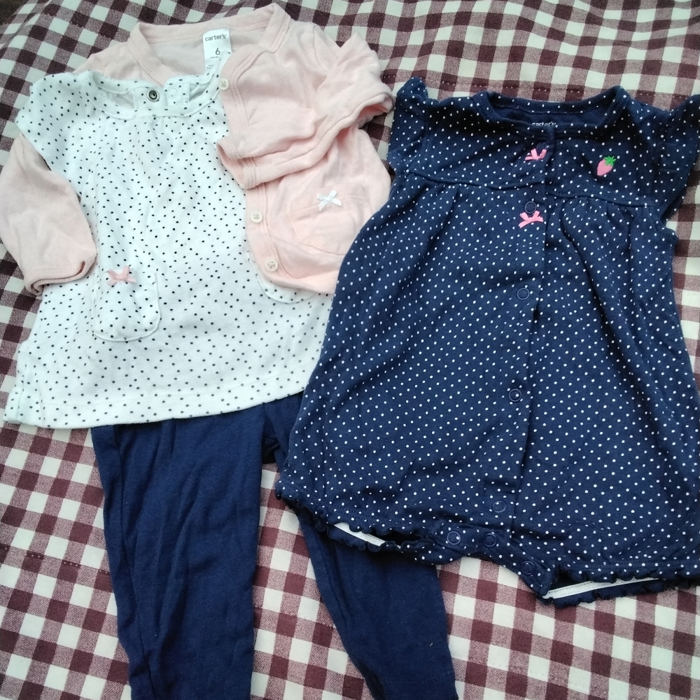 🙂 3/15 A cute Carters 6 month girl set